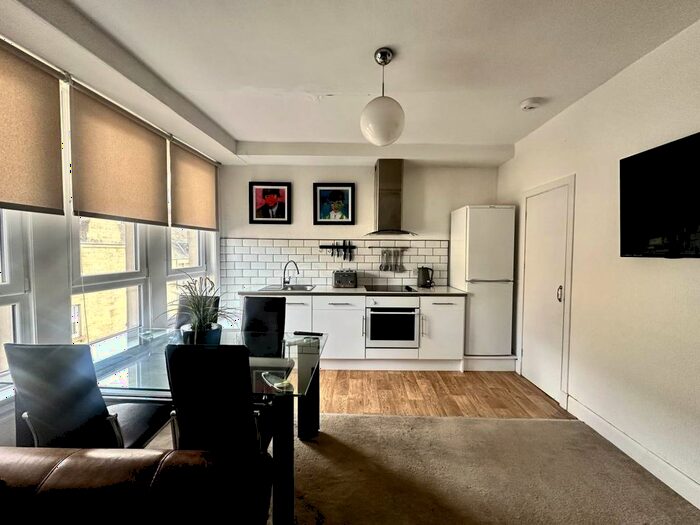 2 Bedroom Flat To Rent In Cleghorn Street, Dundee, DD2