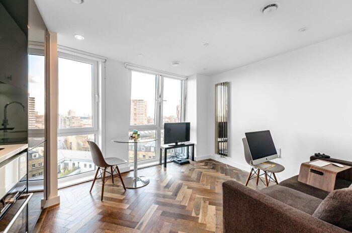 Studio To Rent In City Road, Clerkenwell, London, EC1V