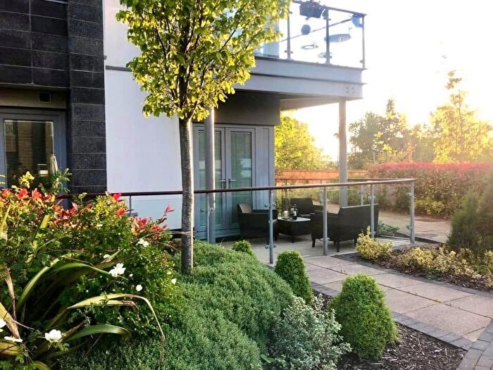 2 Bedroom Apartment To Rent In Worsdell Drive, Gateshead, Tyne And Wear, NE8