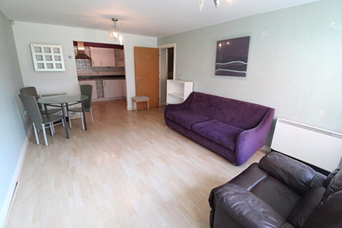 2 Bedroom Apartment To Rent In Royal Plaza, Westfield Terrace, Sheffield, S1