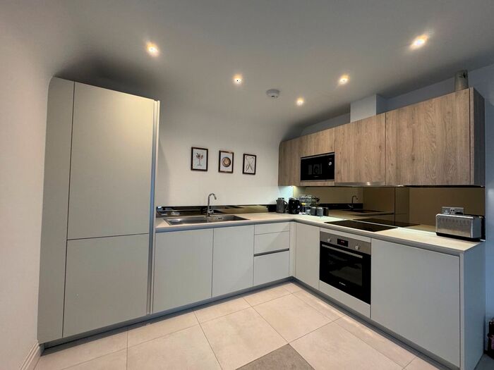 1 Bedroom Flat To Rent In Clematis Court, Warfield, RG42