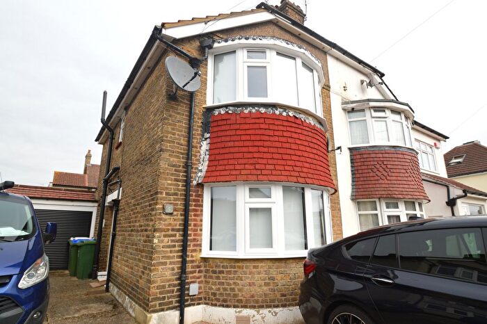 2 Bedroom End Of Terrace House To Rent In Tenby Road, Welling, DA16