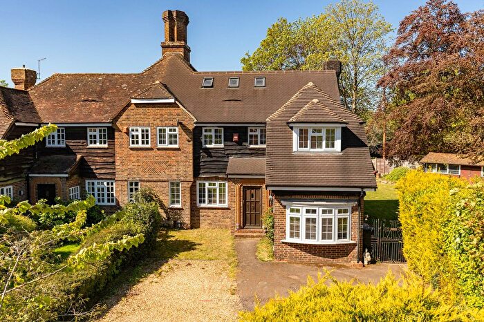 5 Bedroom Semi-detached House For Sale In Rusper Road, Crawley, RH11