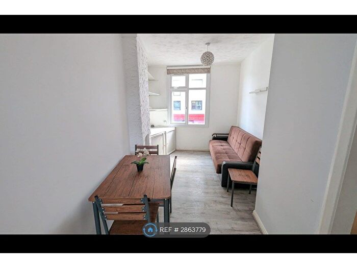 1 Bedroom Flat To Rent In King St, London, W6