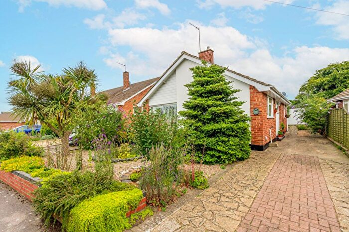 3 Bedroom Detached Bungalow For Sale In Elizabeth Close, Lowestoft, NR32