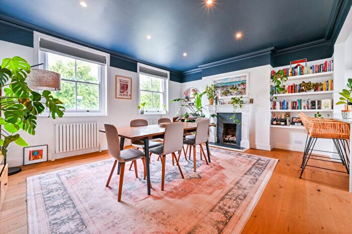 2 Bedroom Flat To Rent In Barnsbury Road, Angel, London, N1