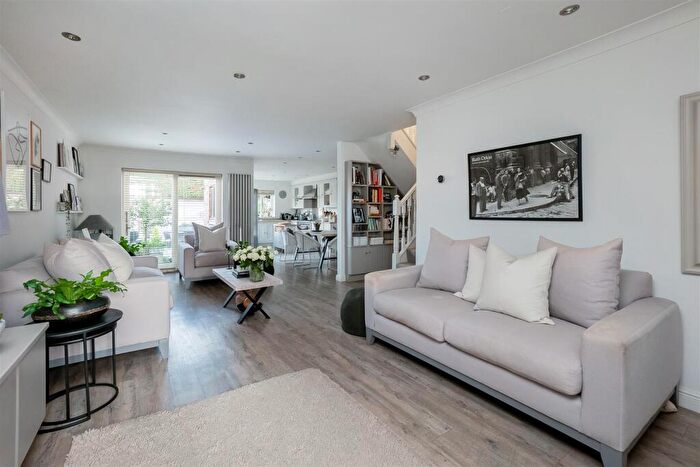 4 Bedroom Terraced House For Sale In The Maltings, Leamington Spa, CV32