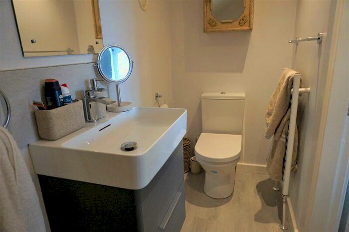 3 Bedroom Semi-Detached House For Sale In Wentworth Avenue, Preston, PR4