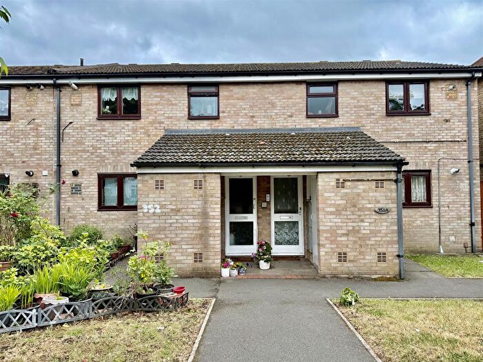 1 Bedroom Flat For Sale In Staines Road, Hounslow, TW4