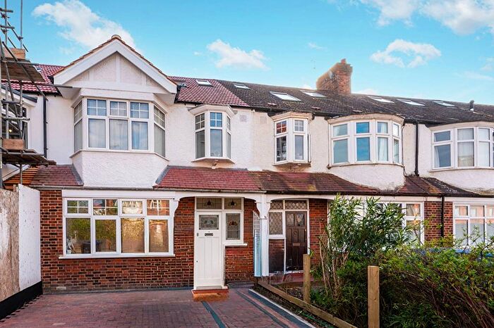 4 Bedroom Terraced House For Sale In Elm Close, Raynes Park, London, SW20