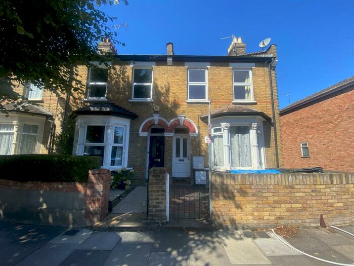 1 Bedroom Flat To Rent In Titchfield Road, Enfield, EN3
