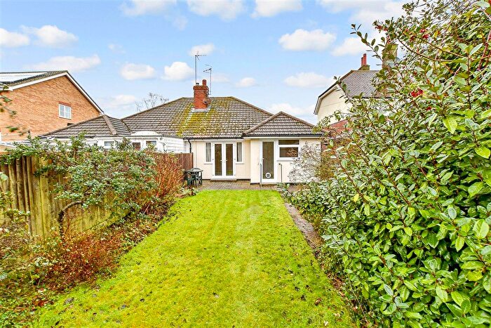 2 Bedroom Semi-detached Bungalow For Sale In Old Kent Road, Paddock Wood, Tonbridge, Kent, TN12