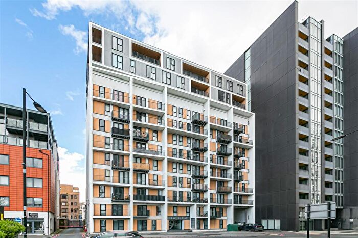 1 Bedroom Apartment For Sale In Sutton Court Road, Sutton, SM1