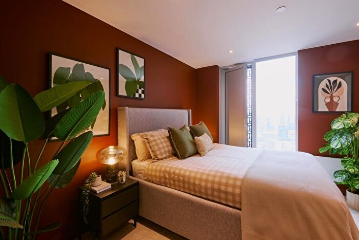 3 Bedroom Apartment To Rent In Cortland, M3