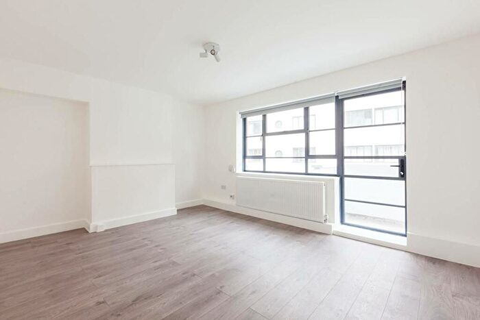 1 Bedroom Flat To Rent In Tomline House, Union Street, London, Et, London, SE1