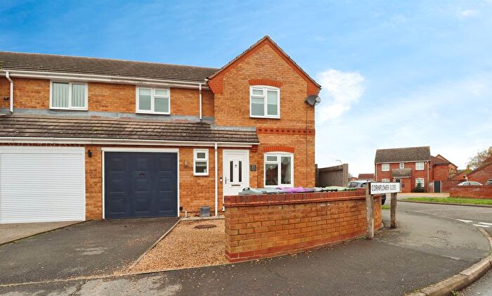 3 Bedroom Semi-Detached House For Sale In Cornflower Close, Stamford, PE9