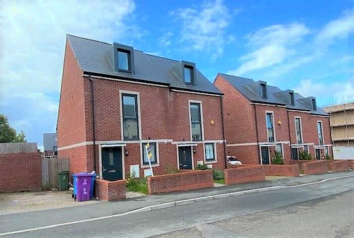 3 Bedroom Semi-Detached House To Rent In Lemon Street, Kirkdale, Liverpool, L5