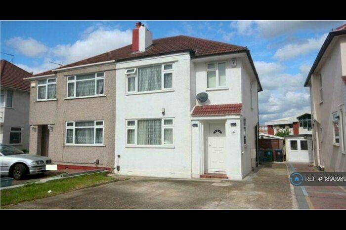 3 Bedroom Semi-Detached House To Rent In Chapman Crescent, Harrow, HA3