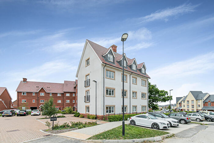 1 Bedroom Apartment For Sale In Maizey Road, Swindon, Wiltshire, SN25