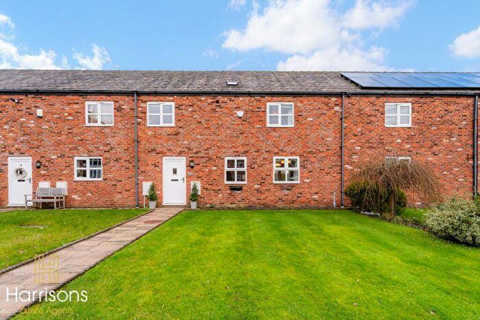 3 Bedroom Cottage For Sale In Moss Hall Farm Cottages, Plodder Lane, Bolton, Lancashire, BL5