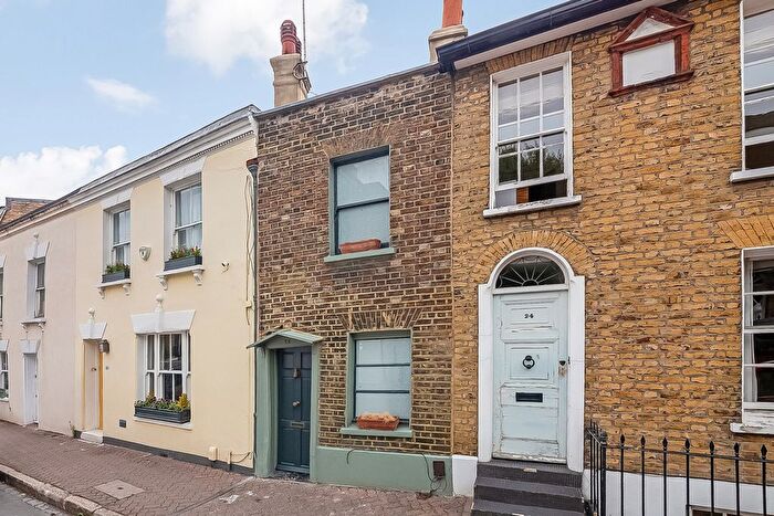 3 Bedroom Terraced House For Sale In Circus Street, London, SE10