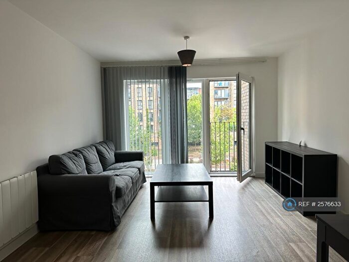 2 Bedroom Flat To Rent In Washington Apartments, Birmingham, B15