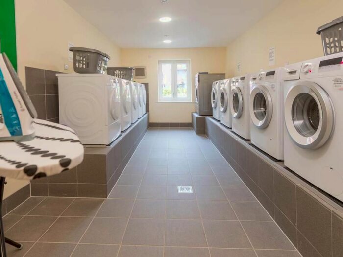 2 Bedroom Flat To Rent In Ilex Close, Llanishen, Cardiff, CF14