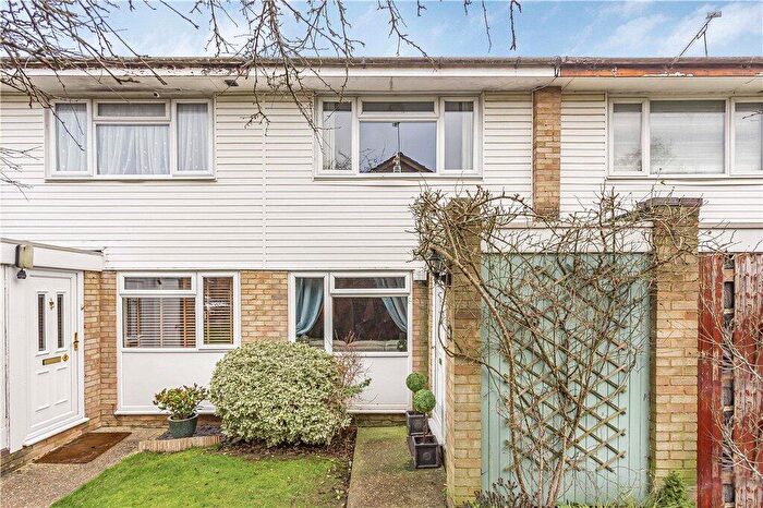 2 Bedroom Terraced House For Sale In Oakfield, Woking, Surrey, GU21