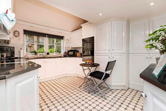 2 Bedroom Detached House For Sale In Copped Hall Estate, Upshire, CM16