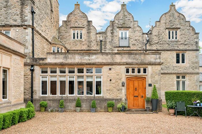 2 Bedroom Apartment For Sale In Stocken Hall, Stretton, LE15