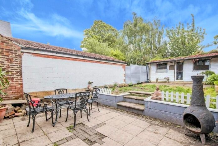 4 Bedroom Detached House For Sale In Paynes Road, Southampton, Hampshire, SO15