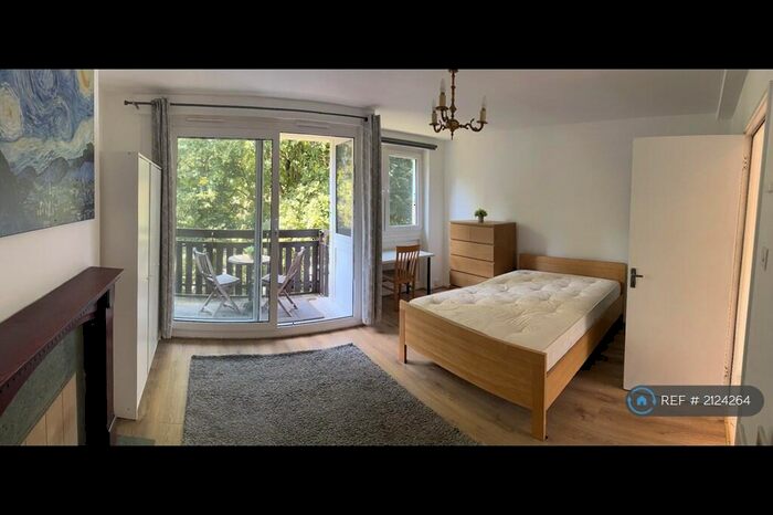 4 Bedroom Maisonette To Rent In Wrayburn House, London, SE16