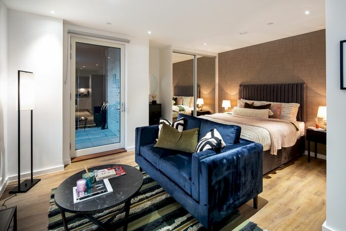 Studio To Rent In Silvertown Way, London, E16