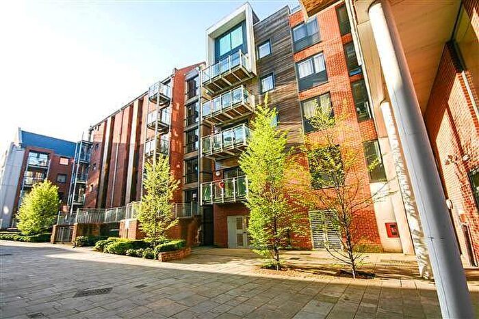 2 Bedroom Flat To Rent In Kimber House, High Street, Southampton, SO14