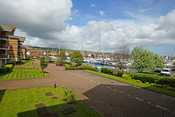 2 Bedroom Apartment For Sale In Victory House, Lock Approach, Port Solent, PO6