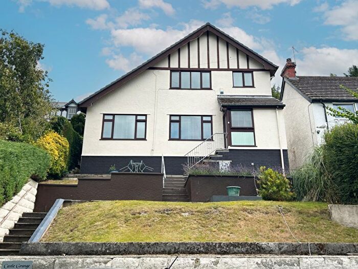 3 Bedroom Detached House For Sale In Woodlands, Gyffin, LL32