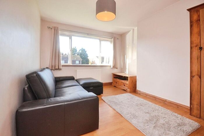 2 Bedroom Maisonette For Sale In Barnsdale Road, Reading, RG2