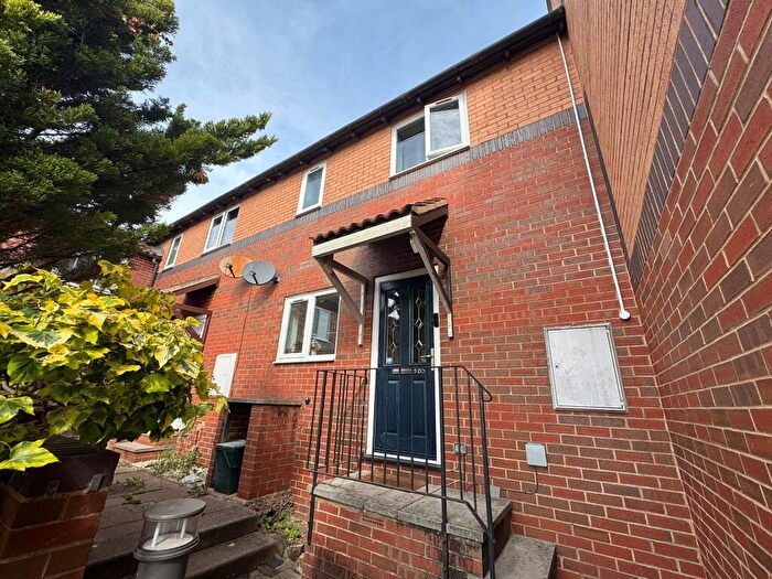 2 Bedroom House To Rent In Farm Hill, Exwick, EX4