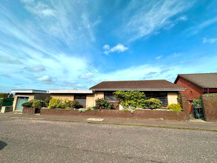 2 Bedroom Bungalow To Rent In Seaview Crescent, Edinburgh, EH15
