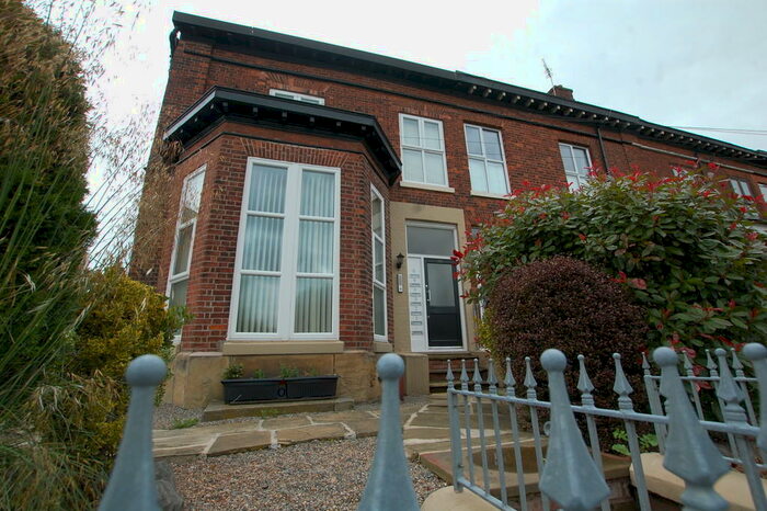 2 Bedroom Apartment To Rent In Park Road Salford Greater Manchester, M6