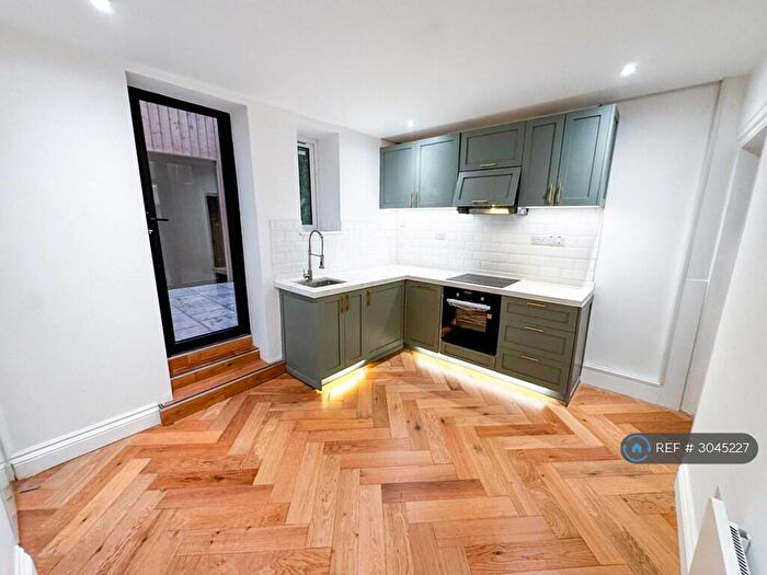 1 Bedroom Flat To Rent In Lenside Apartments, Maidstone, ME15