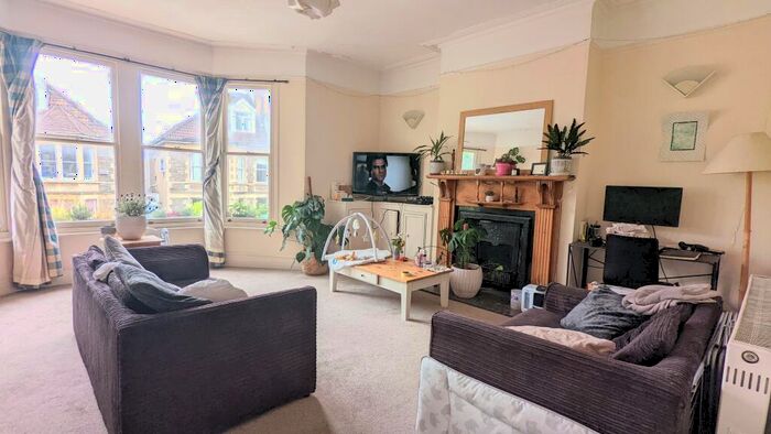 2 Bedroom Flat To Rent In Coldharbour Road, Bristol, BS6