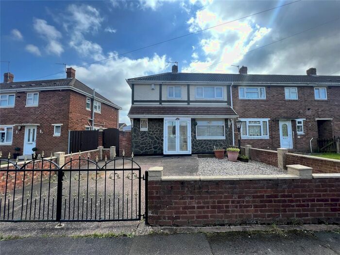 3 Bedroom End Of Terrace House To Rent In Wallace Road, Bilston, West Midlands, WV14