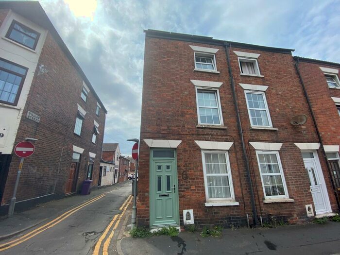3 Bedroom Terraced House To Rent In Commercial Road, Grantham, NG31