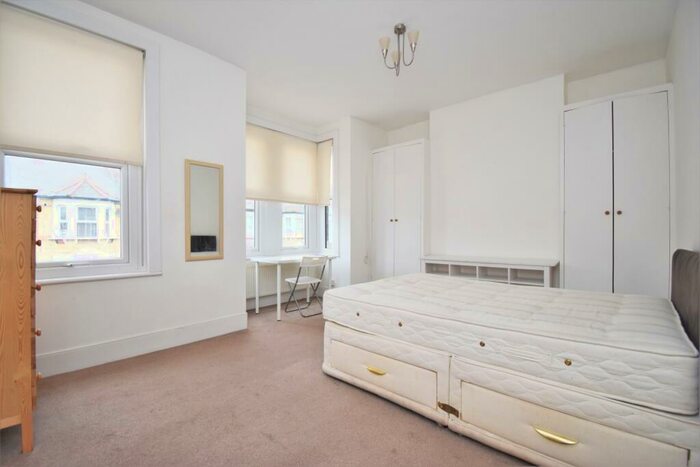 5 Bedroom Flat To Rent In Bradgate Road London, SE6