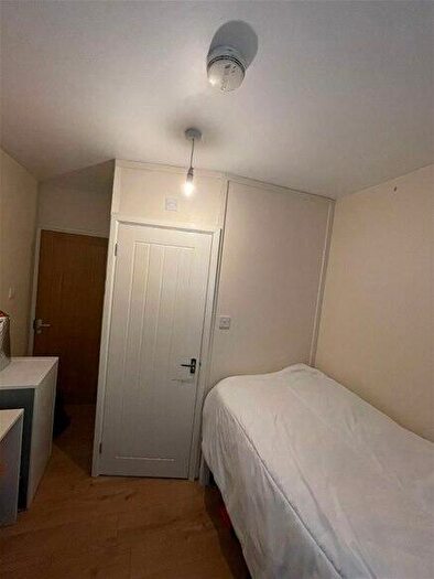 1 Bedroom House To Rent In Ashurst Way, Rosehill, Oxford, OX4