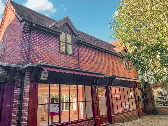 2 Bedroom Flat To Rent In Quarterjack Mews, East Street, Wimborne, BH21