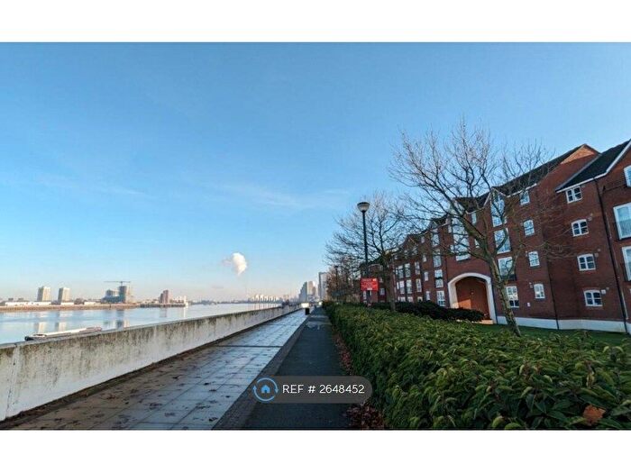 2 Bedroom Flat To Rent In Harlinger Street, London, SE18