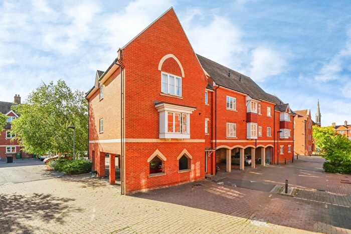 1 Bedroom Flat For Sale In St. Mary's, Wantage, OX12