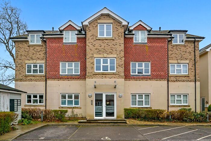 2 Bedroom Flat For Sale In West View Gardens, Yapton, Arundel, West Sussex, BN18